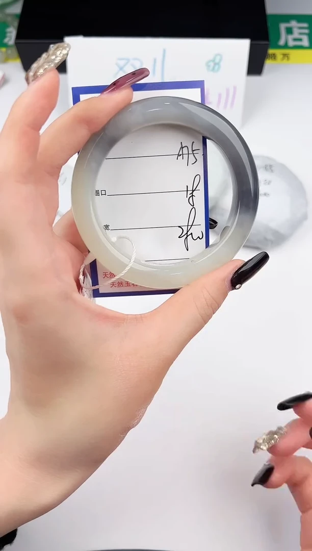 未镶嵌手镯和田玉75颜色微差无瑕