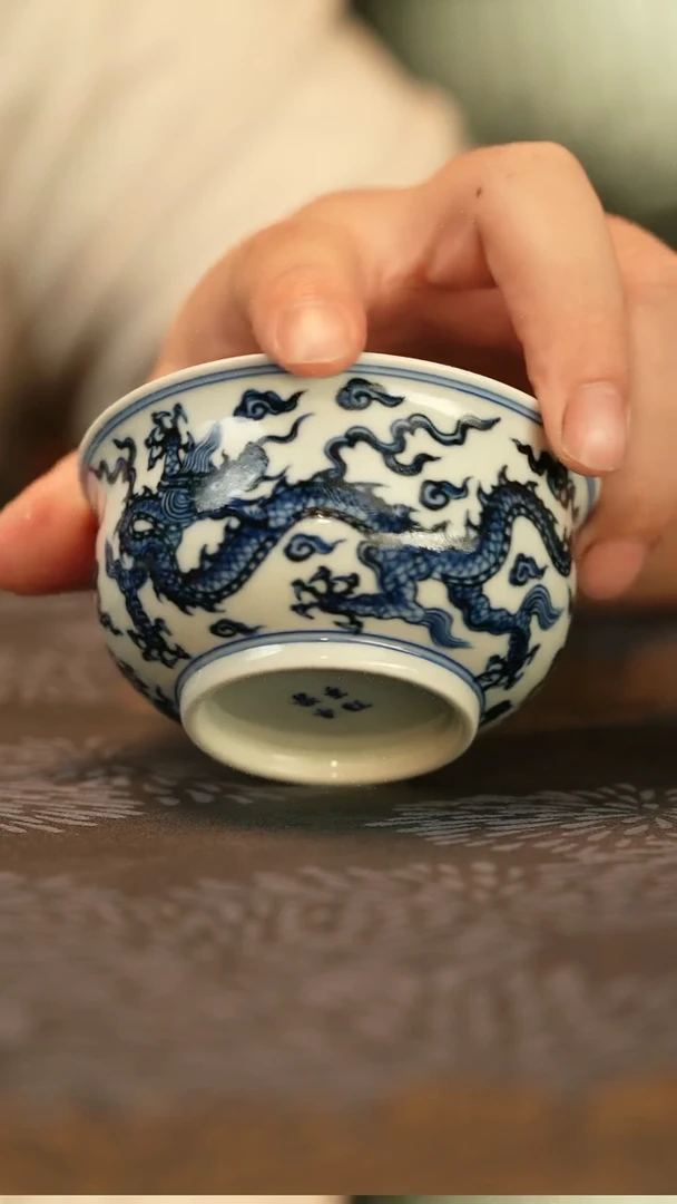 垂虹慕古青花双龙纹炉式杯