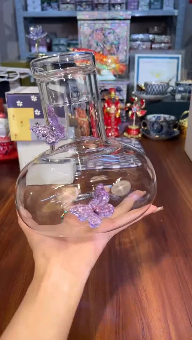 16紫蝴蝶醒酒器