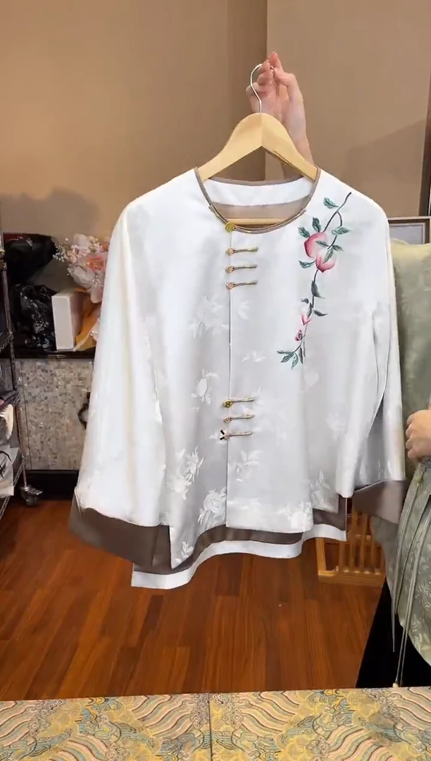 刺绣种***?M 苏绣衣服