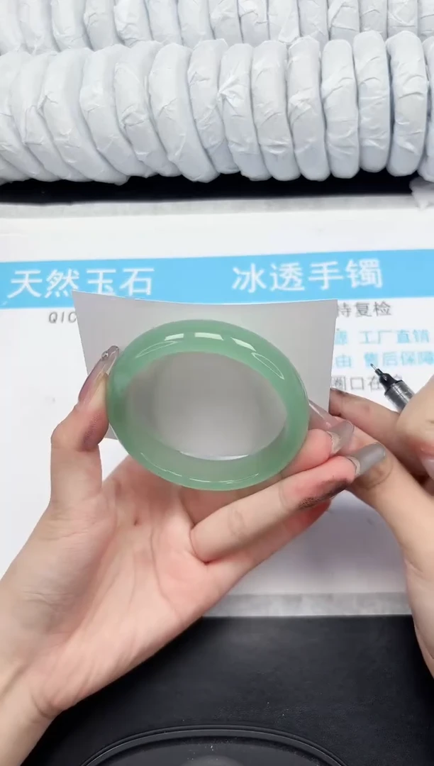 【闪购商品】石英质玉手镯未镶嵌441-58.8