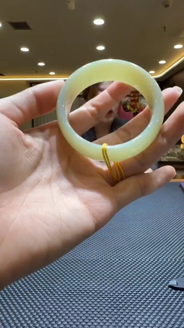 颈饰未镶嵌和田玉手镯54