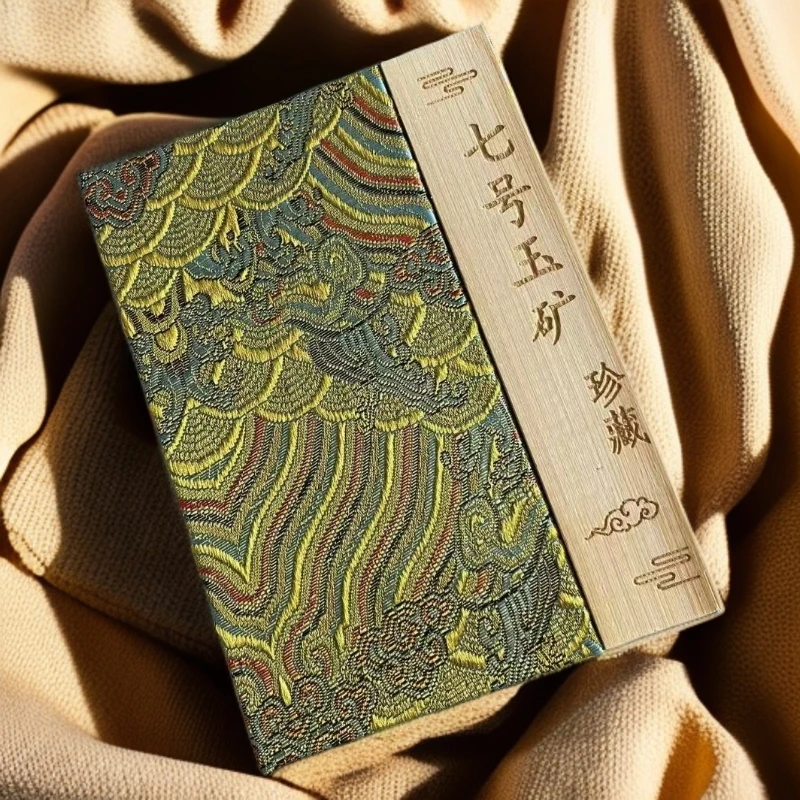 【李总福利】和田碧玉满绿未镶嵌多样性发一个满绿貔貅吊坠挂件