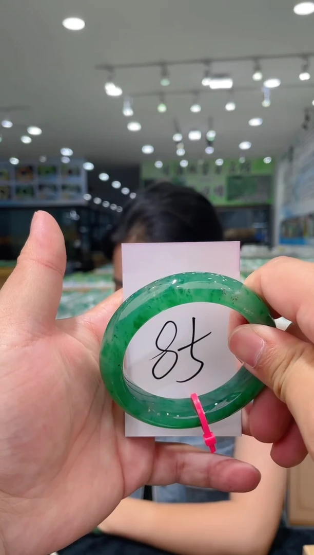 石英质玉（非洲翠）手镯未镶嵌天然冰飘花