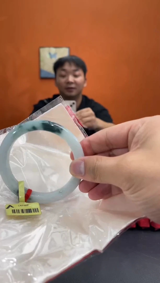 未镶嵌手镯翡翠翡翠手镯