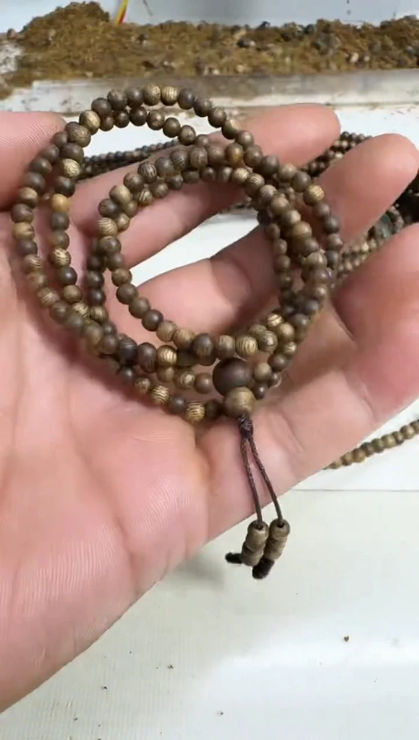 手串沉香乌身0.4规格多圈6克