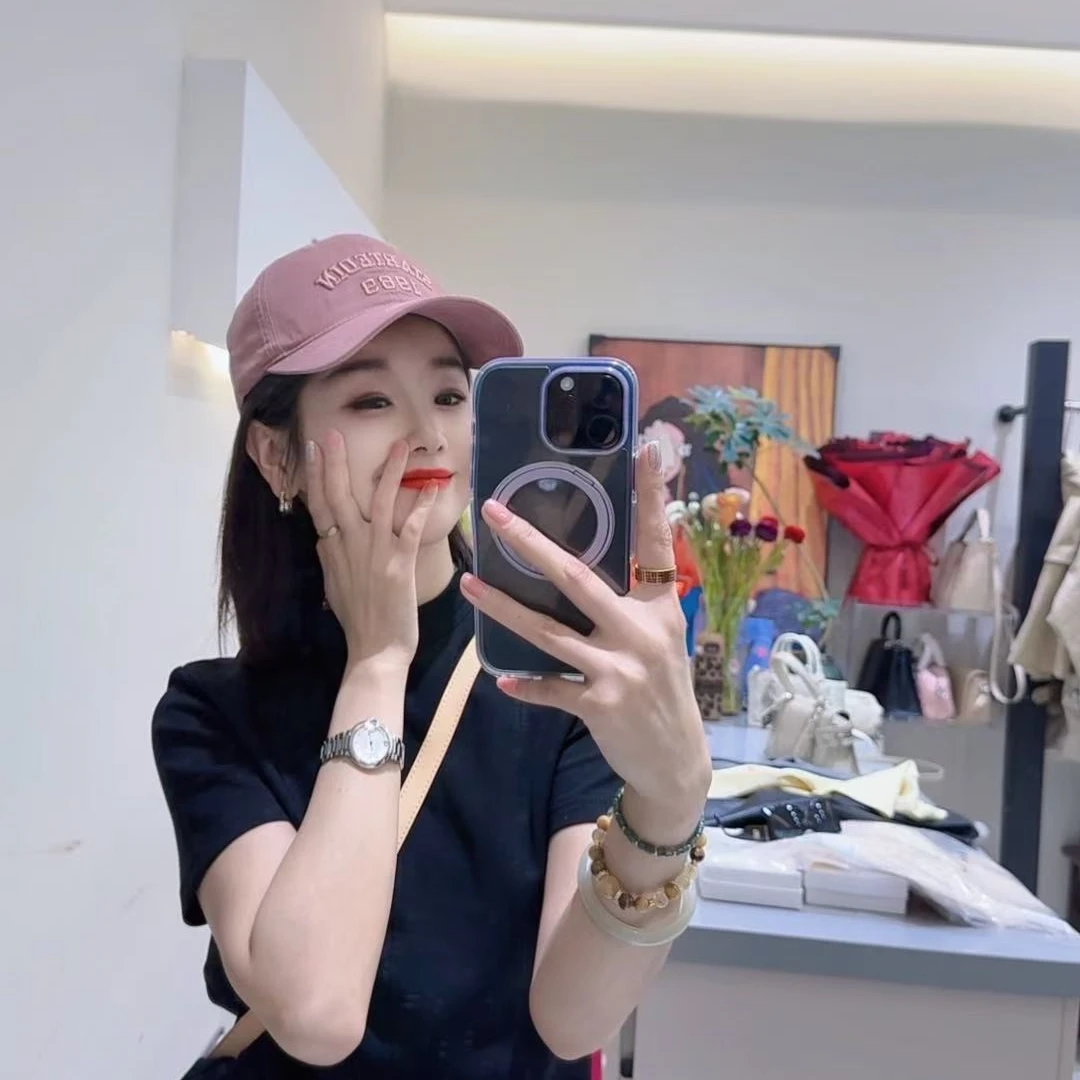 倩倩家自留棒球帽