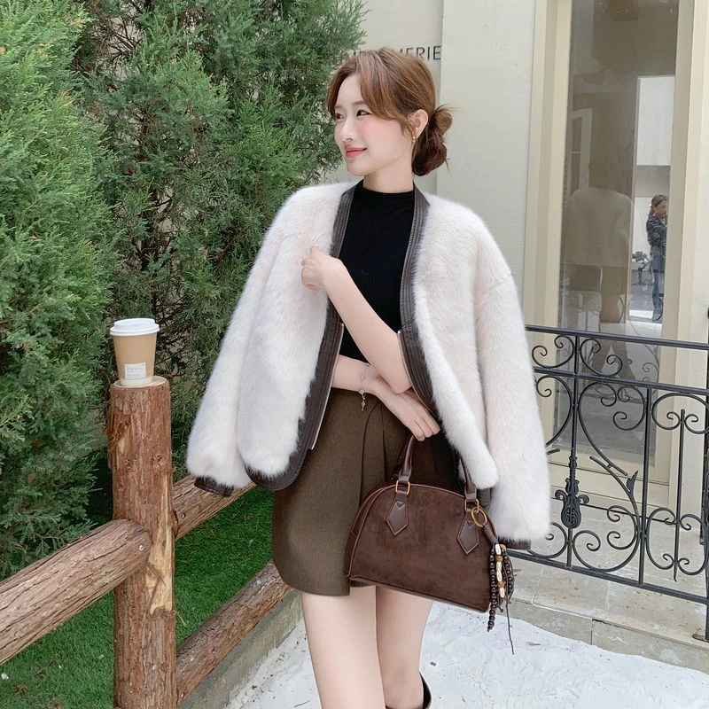 海宁2025短款毛毛外套女皮毛一体高级感显瘦小个子冬季保暖气质