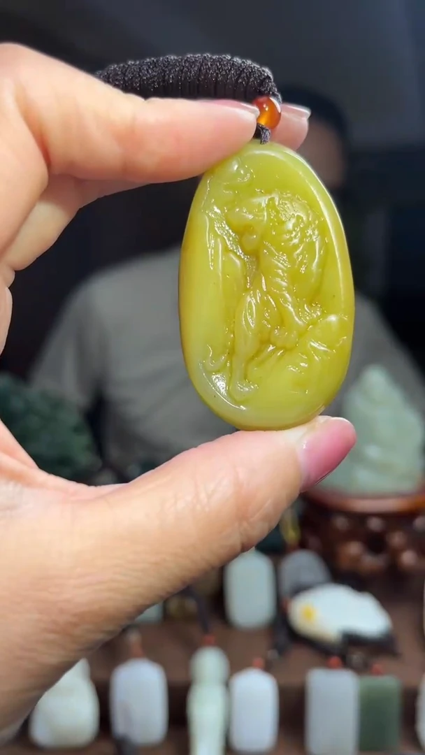 颈饰未镶嵌和田玉1