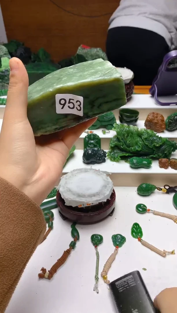 未镶嵌和田玉珠宝半成品1