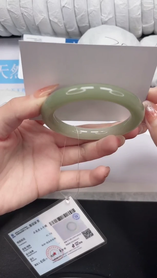 未镶嵌手镯石英质玉48-53.6DY