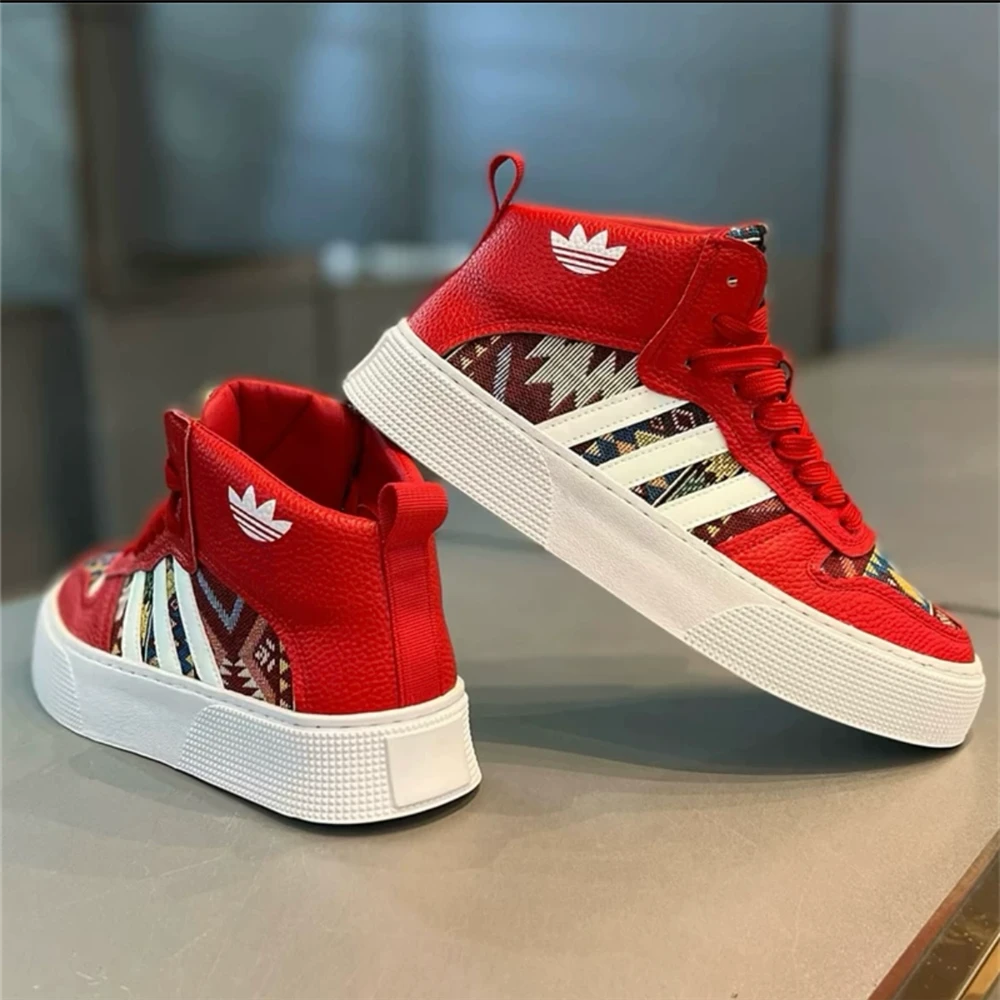 刺绣三道杠板鞋2025今年流行鞋子潮新款高帮软底百搭爆款休闲男鞋