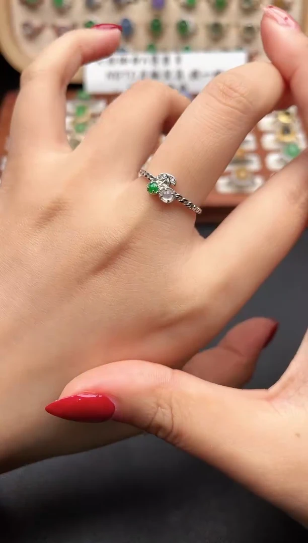 银S925镶嵌戒指翡翠一物一证一礼盒