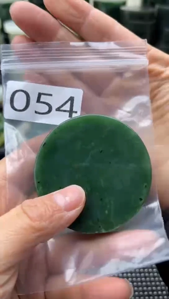 未镶嵌和田玉珠宝半成品镯芯