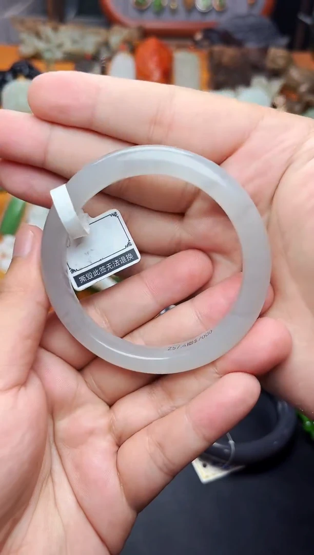 【闪购商品】和田玉手镯未镶嵌57.4圈口01