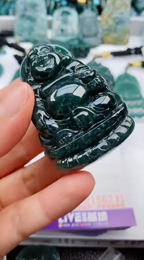 翡翠未镶嵌颈饰