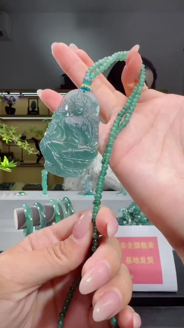 吊坠(赠链)未镶嵌翡翠度母（多样性发其一）