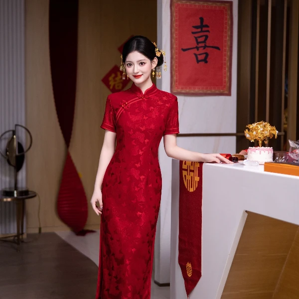 喜庆酒红色旗袍改良新款短袖年轻款提花少女秋季中国风敬酒服冬款