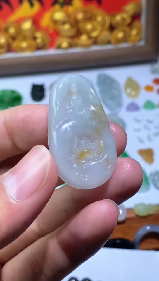 颈饰未镶嵌翡翠吊坠