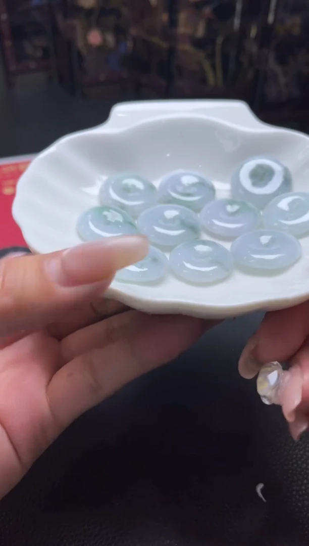 【闪购商品】翡翠颈饰未镶嵌K443多样性发一件/配绳子