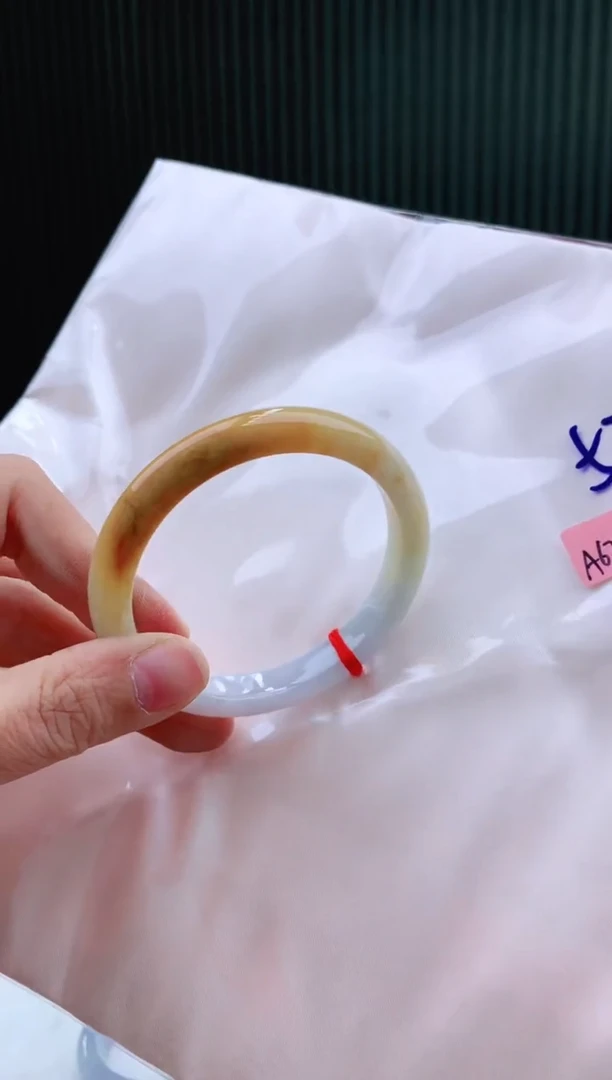 未镶嵌手镯翡翠53+