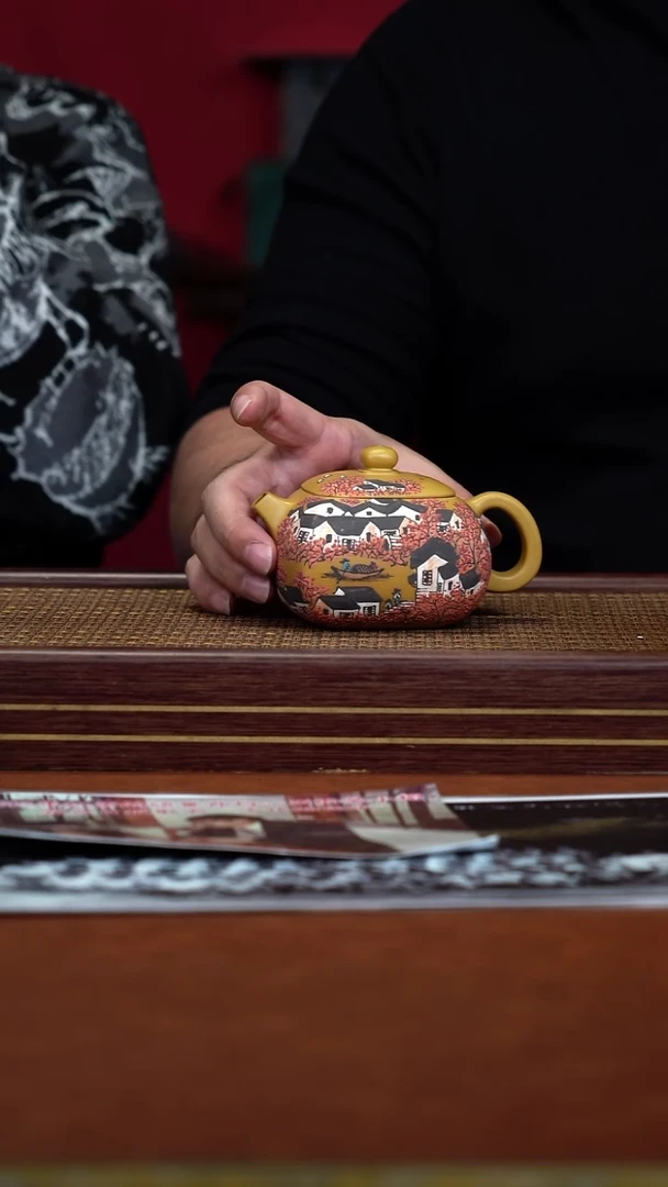 茶壶紫砂27  吴小楣  四方西施 黄朱泥 250cc 赏盘