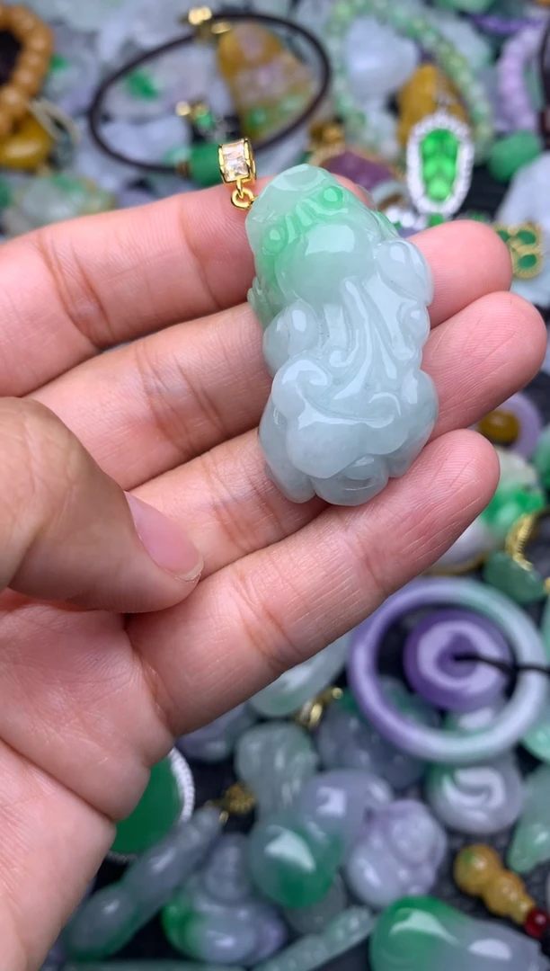 颈饰未镶嵌翡翠缅甸翡翠吊坠