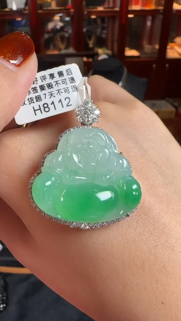 颈饰18K金镶嵌翡翠H8112绿佛公