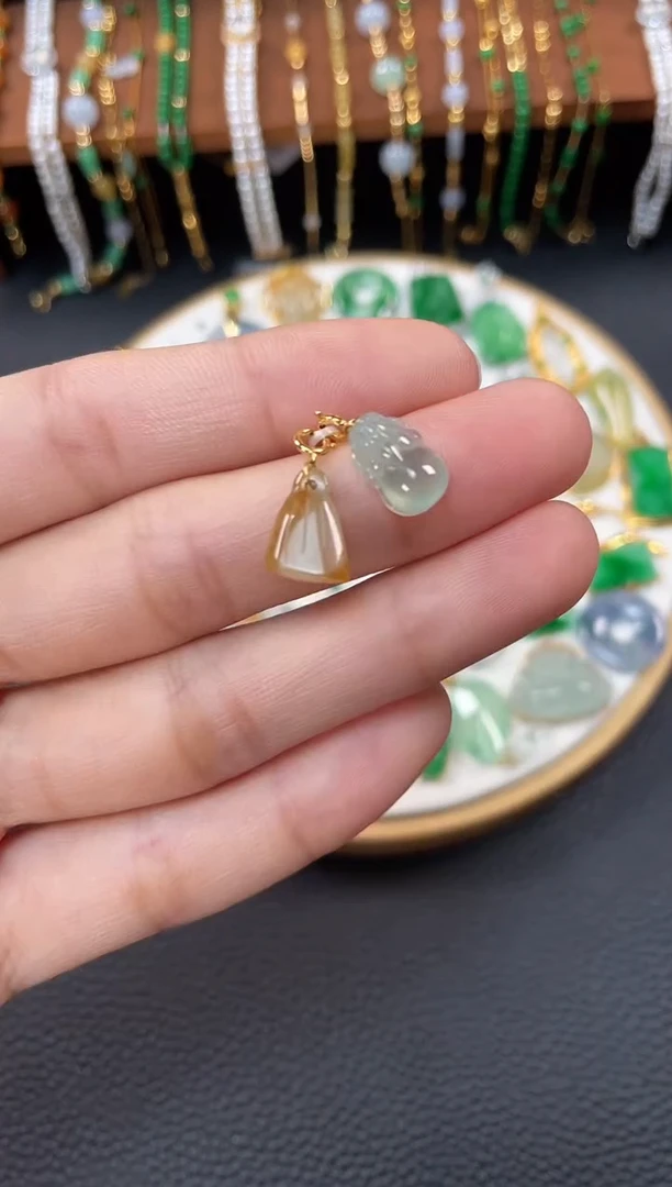 【闪购商品】翡翠吊坠(不含链)18K金镶嵌2个  JK523