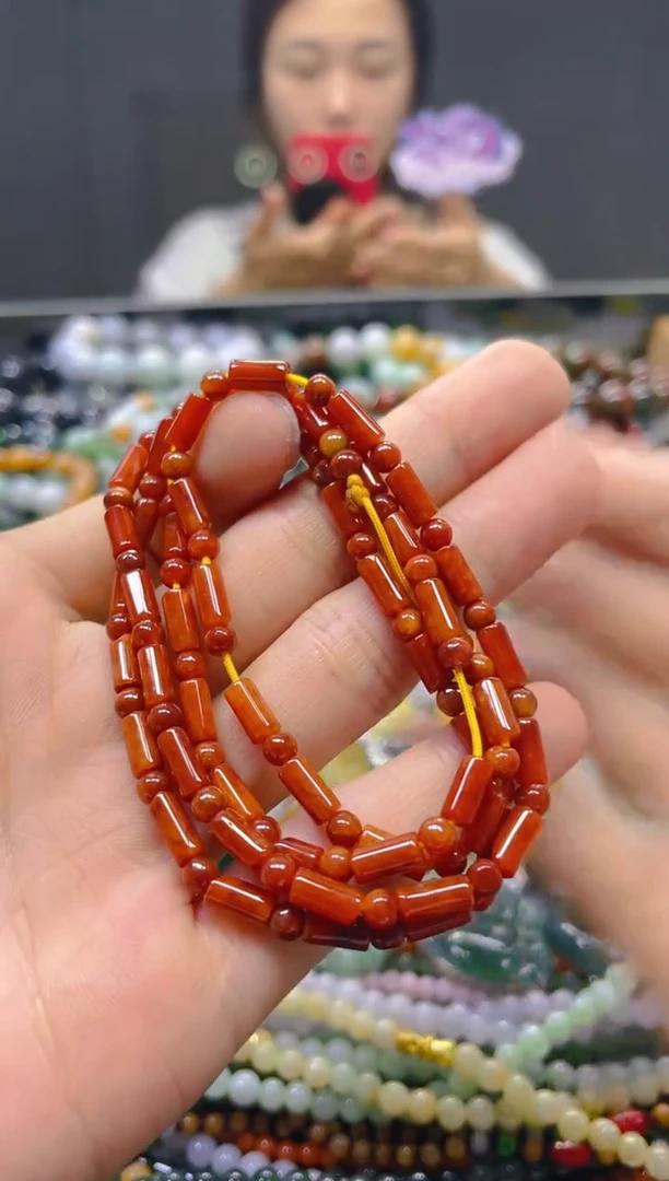 颈饰未镶嵌翡翠4MM/J/翡翠A货，一件也是批发价