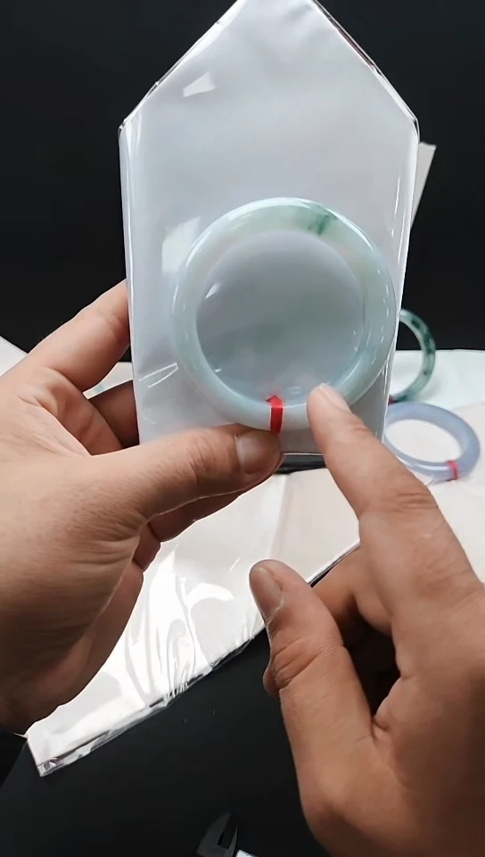 未镶嵌手镯翡翠第38号晴底飘花糯化