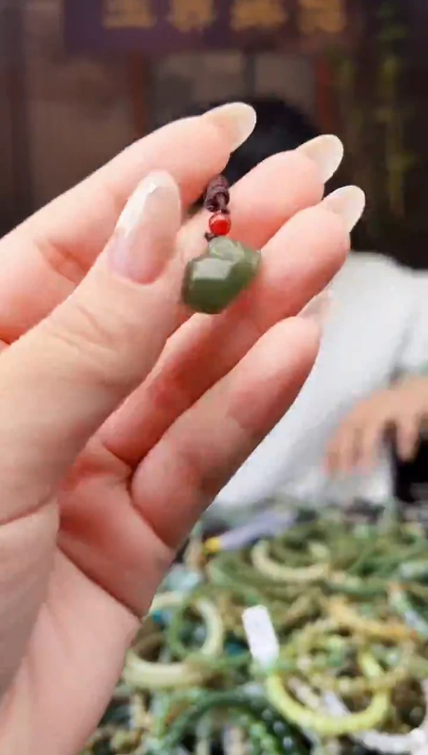 颈饰未镶嵌和田玉多样性发货拍一发一