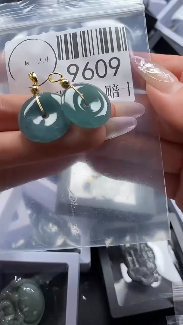 吊坠(不含链)未镶嵌翡翠9609