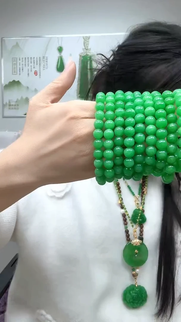 颈饰未镶嵌翡翠8mm 绿串