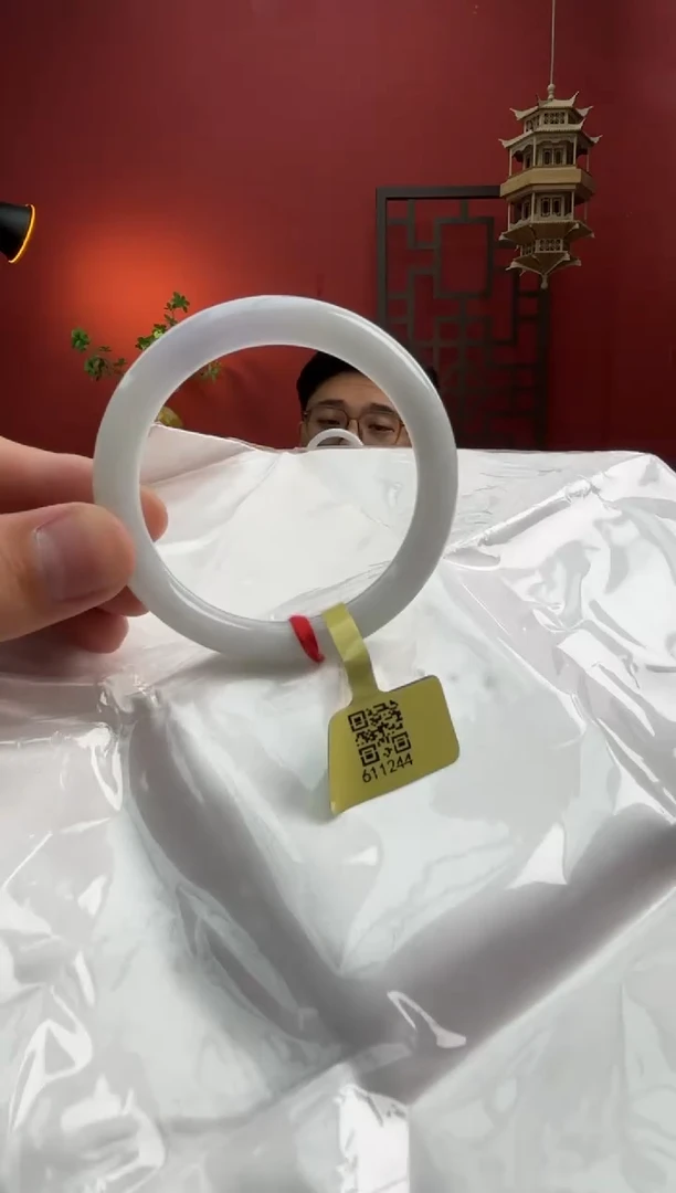 未镶嵌手镯（圆镯）翡翠翡翠手镯16