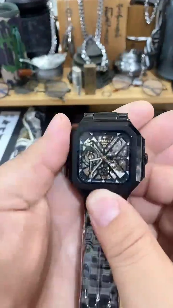 瓷片闪购商品  如图所示