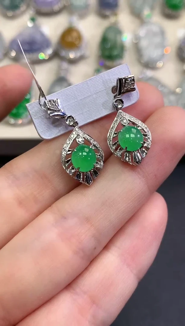 【闪购商品】翡翠耳饰18K金镶嵌B88