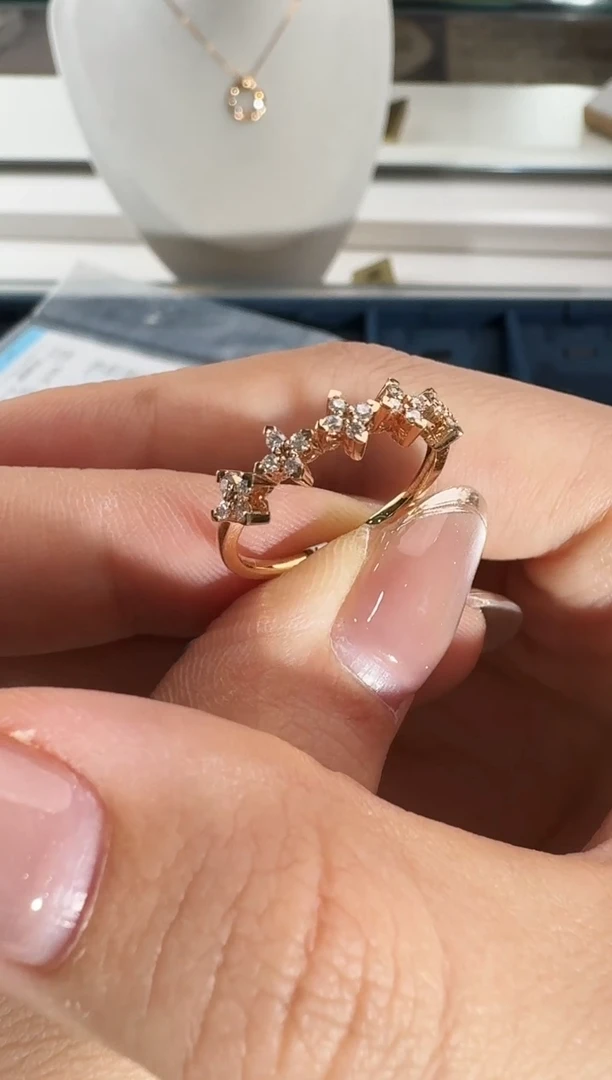 18K金镶嵌戒指/指环钻石1.92g