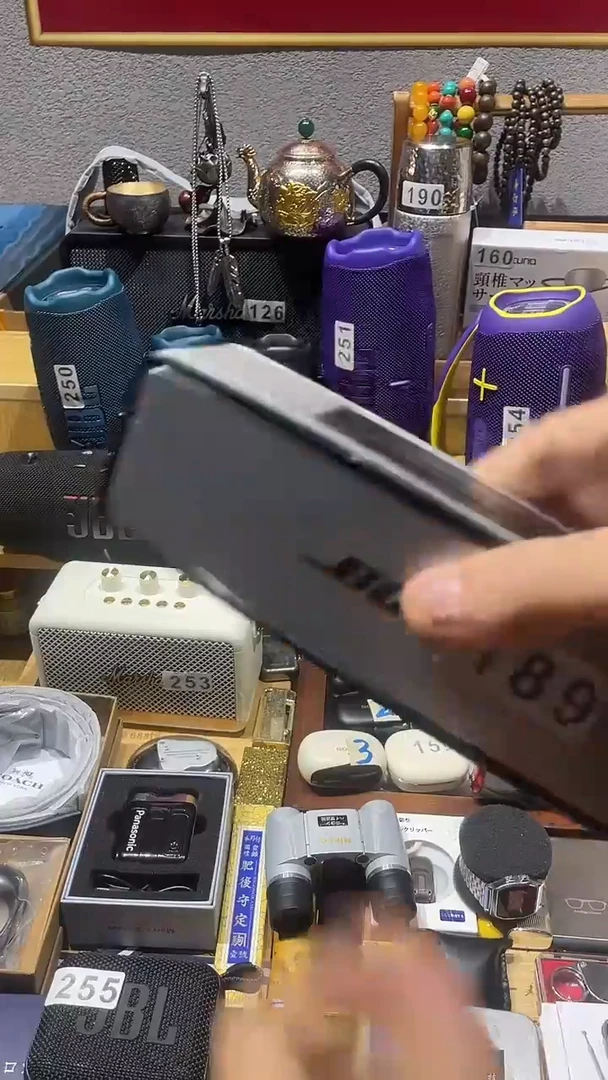 瓷片闪购商品 如图所示