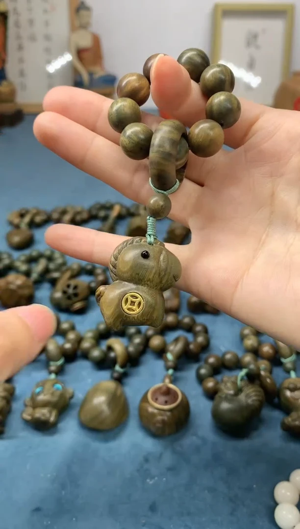 【闪购商品】维腊木（绿檀）把件马上有钱 盘玩件