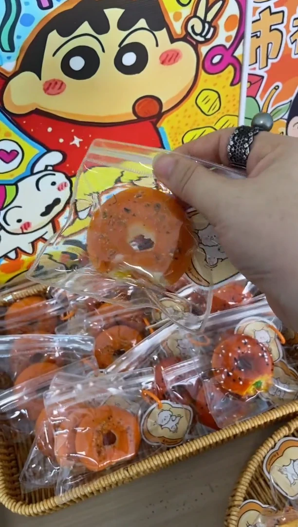 胶制【活动场】咬一口脆肠小贝果