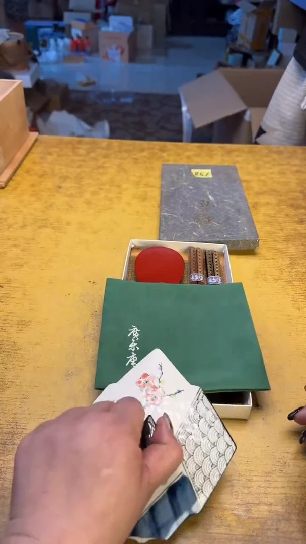 瓷器瓷器瑕疵破破158
