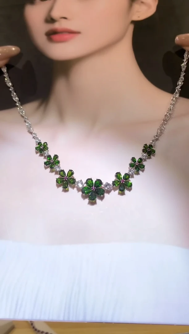 银S925镶嵌透辉石项链【宝石世家严选】