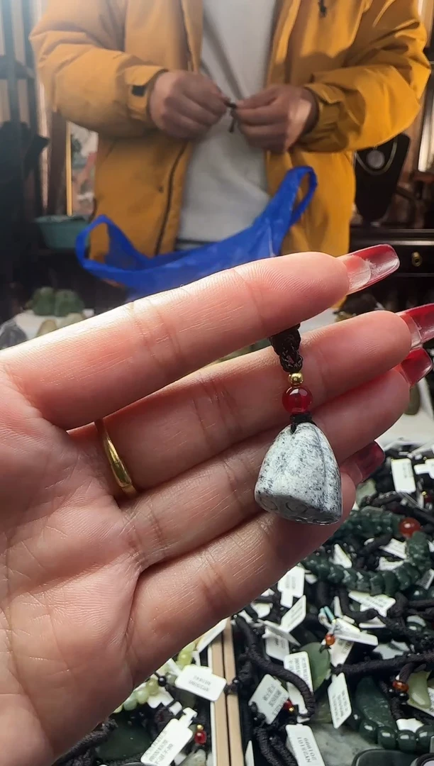 颈饰未镶嵌和田玉和田玉吊坠89