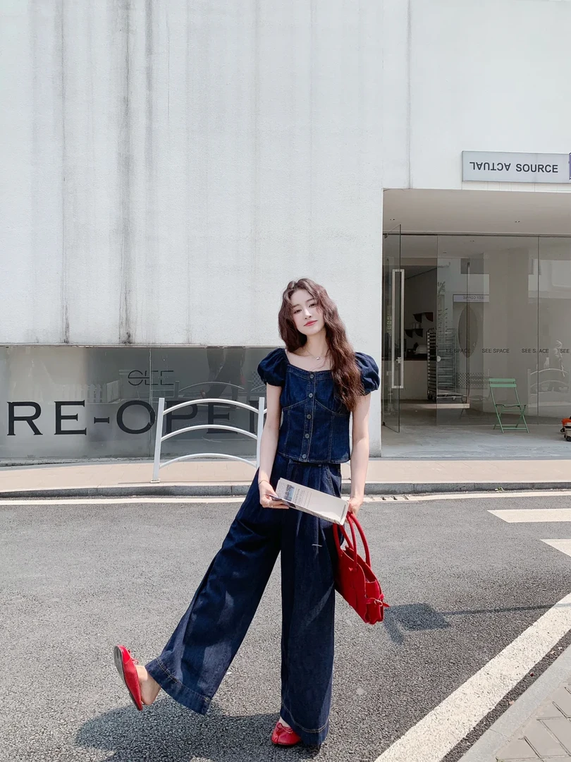 复古方领泡泡袖牛仔套装女2025夏季新款可盐可甜高腰阔腿裤两件套