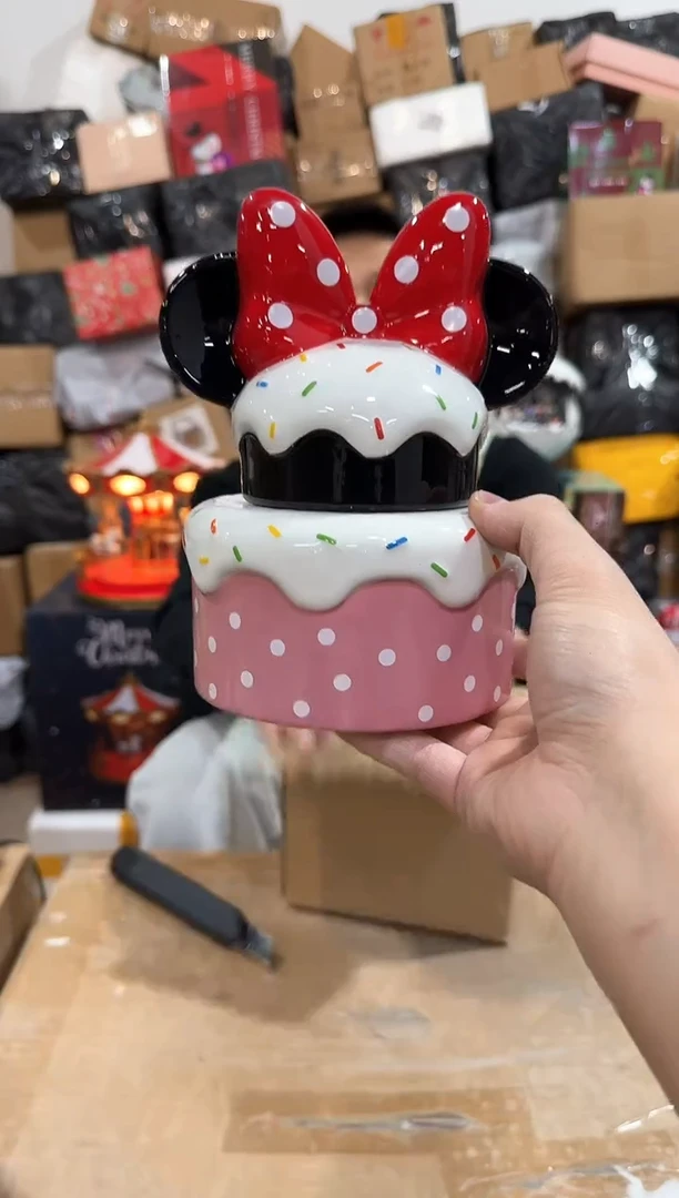 瓷片原盒米妮蛋糕罐子