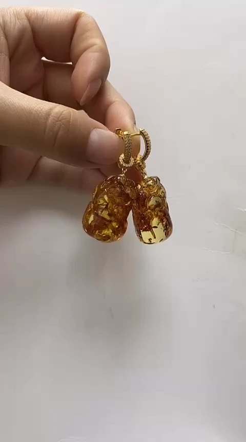 【闪购商品】琥珀裸石银S925镶嵌花珀耳坠