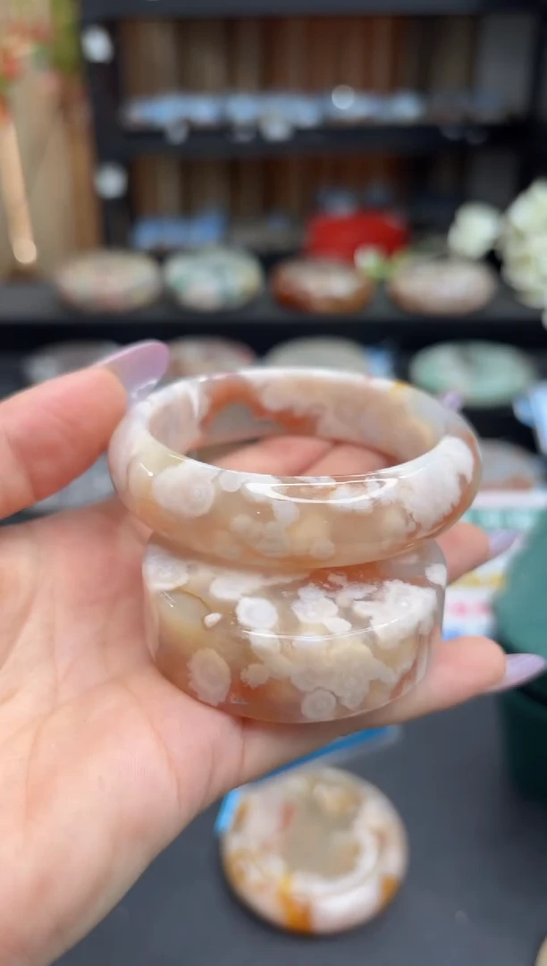 未镶嵌手镯石英质玉A379(55圈赠送镯心)