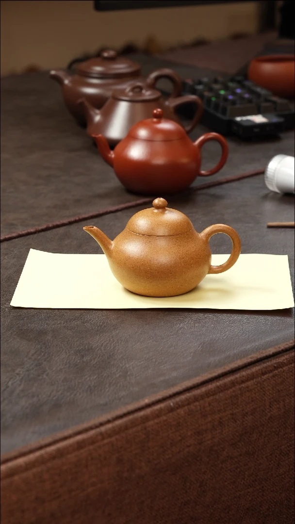茶壶紫砂壶·26黄金段梨形120cc
