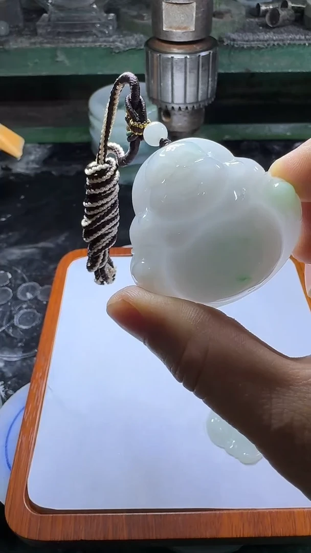 翡翠未镶嵌颈饰小*宝佛公